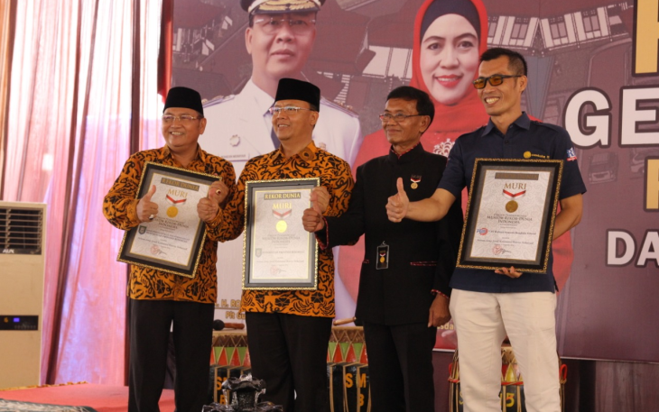 Peresmian Gedung Dekranasda dan penyerahan sertifikat Indikasi Geografis dan launching HKI 64 komoditi unggulan