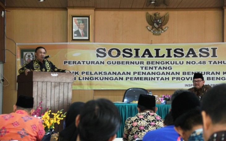 Sekda Provinsi Bengkulu Nopian Andusti hadir dan resmikan pembukaan Sosialisasi Peraturan Gubernur Bengkulu Nomor 48 Tahun 2017 tentang Petunjuk Pelaksanaan Penanganan Benturan Kepentingan.