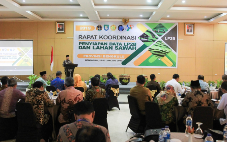 Gubernur Rohidin Mersyah membuka Rapat Koordinasi Penyiapan Data Lahan Pertanian Pangan Berkelanjutan.