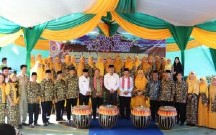 Sekda Kota Bengkulu Marjon Foto Bersama 