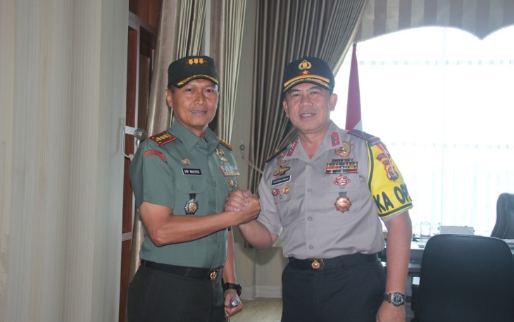 Kapolda Bengkulu Brigjen Pol Drs. Supratman, MH., saat menerima Kunjungan Komandan Korem ( Danrem ) 041 Garuda Mas (Gamas) yang baru Kolonel Inf Dwi Wahyudi S.An., MM