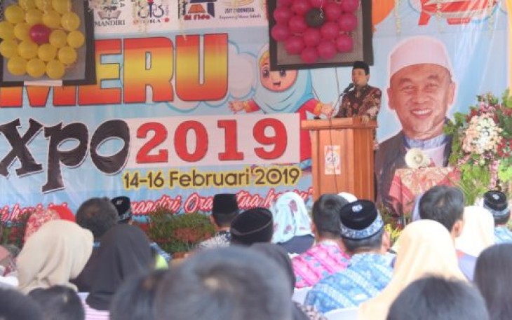 Wakil Wali Kota Bengkulu Dedy Wahyudi Saat Hadir dalam Semeru Expo Di Lapangan SDIT Iqro I Kota Bengkulu 