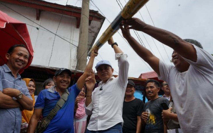 Plt Bupati Bengkulu Selatan Gusnan Mulyadi Buka Portal Jalan Masuk Pasar Ampera Manna 
