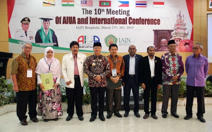 Gubernur Bengkulu Rohidin Mersyah memberikan sambutan pada Asian Islamic Universities Association (AIUA) dan Seminar Internasional 1st International Seminar on Islamic Studies.