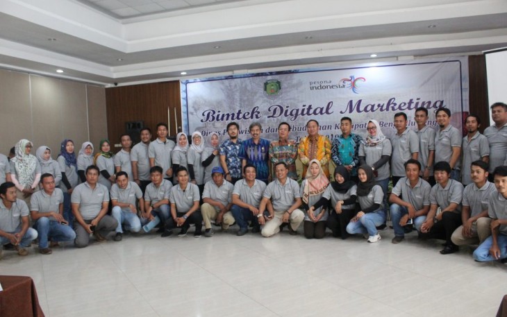Sekretaris Daerah Bengkulu Tengah Edy Hermansyah, M.Si, Ph.D Dan Peserta Bimtek Foto Bersama 