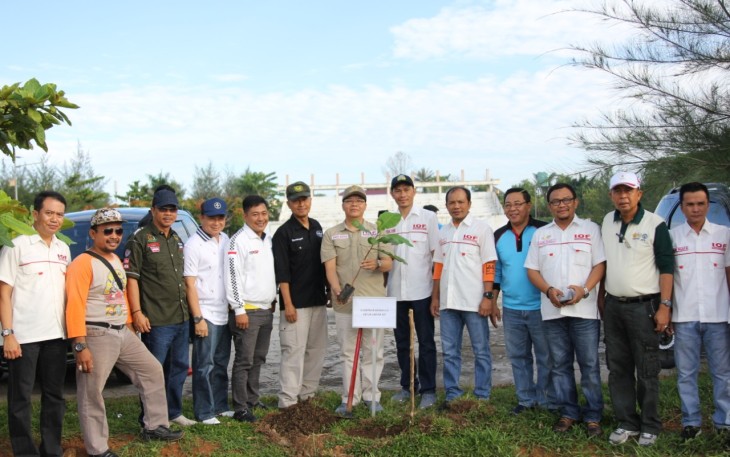AKSI tanam pohon, sebagai bentuk mengingatkan agar menjaga dan bersahabat dengan alam
