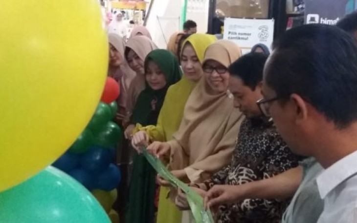 Wakil Wali Kota Bengkulu Dedy  Wahyudi Meresmikan Grand Hijab Center Yang Berada di Area Plaza Bencoolen Mall