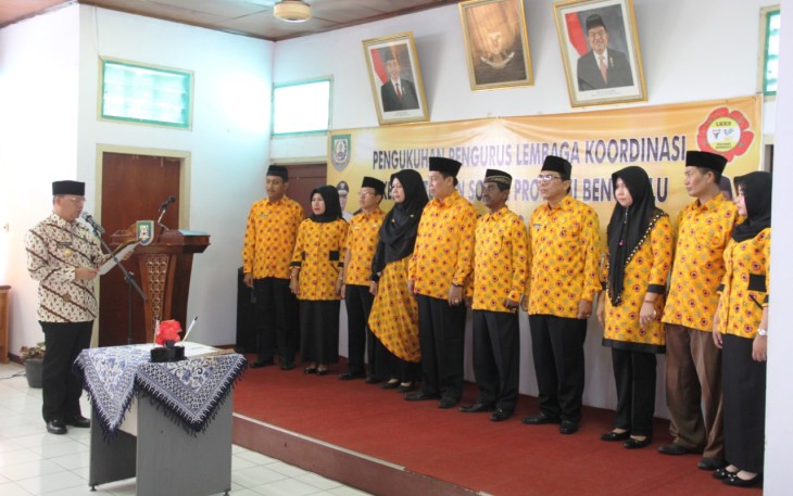 Gubernur Bengkulu Rohidin Mersyah Kukuhkan Pengurus LKKS Provinsi Bengkulu 