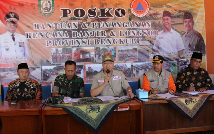 Gubernur berikan keterangan pers terkait penanganan bencana longsor dan banjir Provinsi Bengkulu