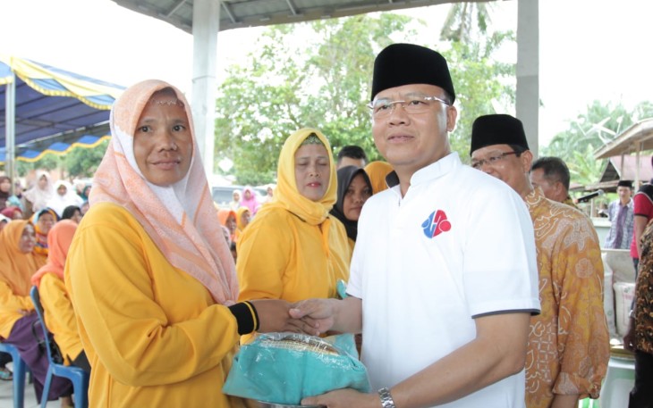 Gubernur Bengkulu Rohidin Mersyah Berikan Bantuan 