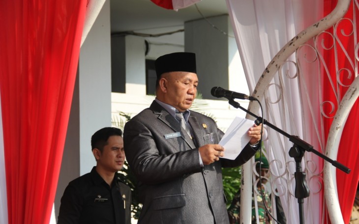 Sekda saat menjadi Inspektur Upacara HARKITNAS 2019.
