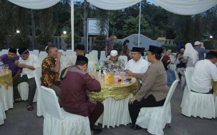 Sekretaris Daerah Kabupaten Asahan Taufik Zainal Abidin Hadir Dalam Buka Bersama Yang Diadakan Oleh Kejaksaan Negeri Kabupaten Asahan  