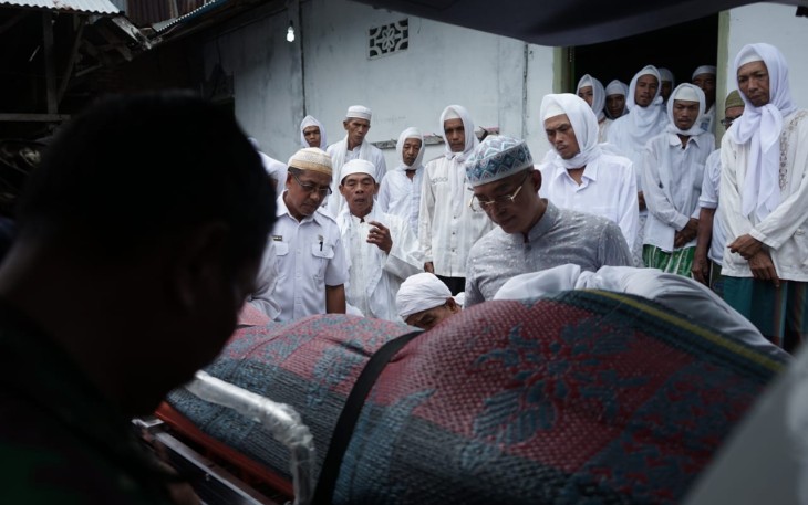 Bupati Bengkulu Selatan Kunjungi Jamaah Suluk Meninggal Dunia