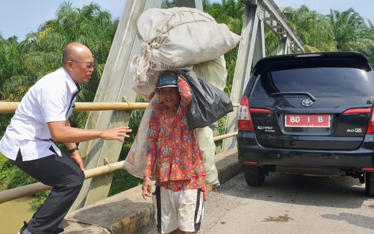 Begini Harapan Nenek Ratih saat bertemu bupati