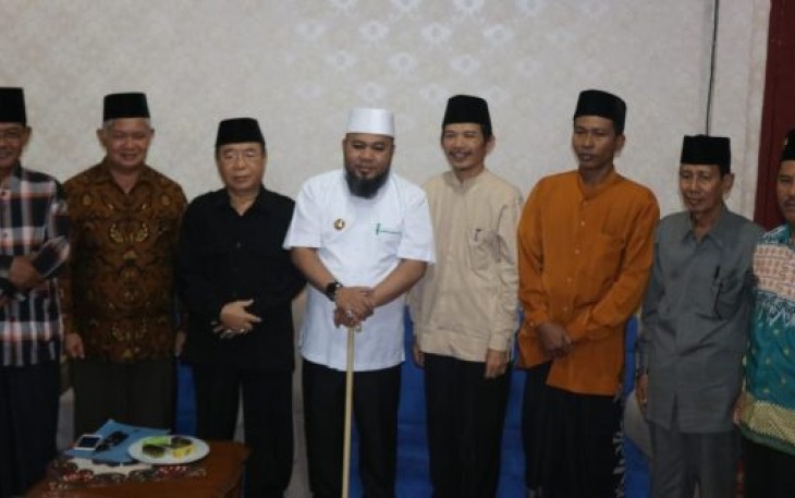 Wali Kota Bengkulu Helmi Hasan Foto Bersama Perwakilan Pengurus NU 