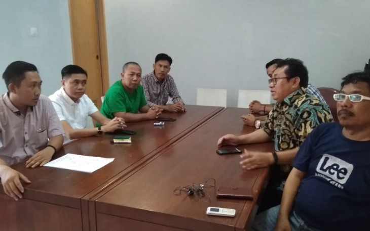 Pertemuan masyarakat dengan Sekjen SMSI Firdaus