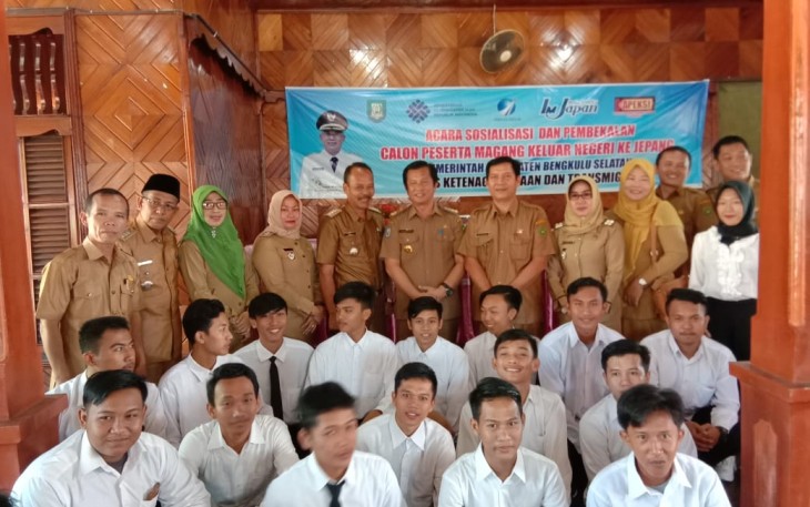 Para Peserta Foto Bersama 