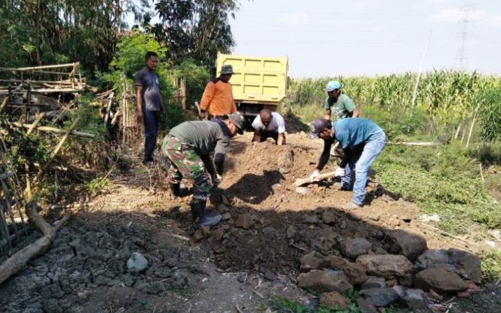 TMMD Tegal tingkatkan Droping Material