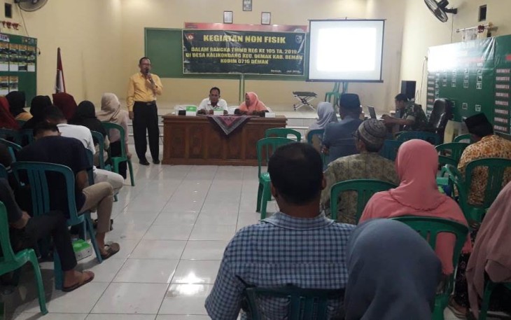 Pahamkan Soal PKH dan BPNT di Desa Sasaran TMMD