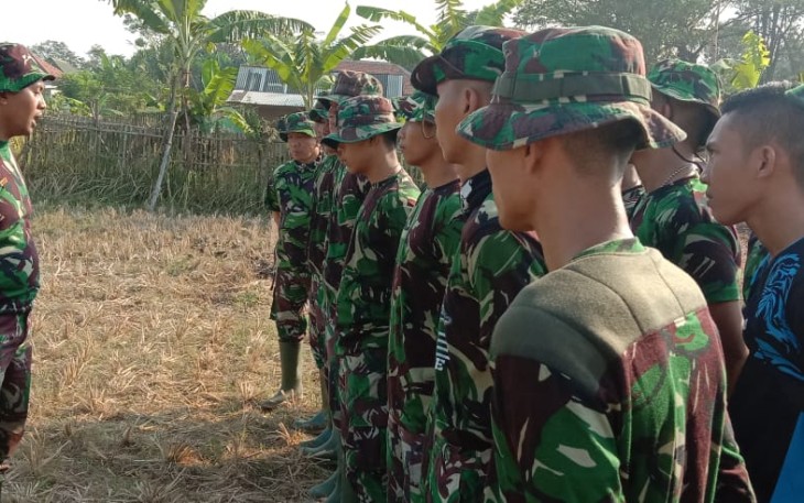 Setiap saat semangat dan motivasi di gelorakan bagi Satgas TMMD Kronjo