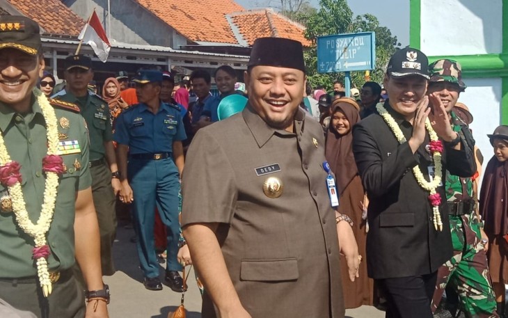 Danrem 071/Wijayakusuma dan Walikota Tegal serta Wakil Bupati Tegal Nampak Hadiri Pembukaan TMMD ke 105 Kodim 0712/Tegal Desa Jatimulya