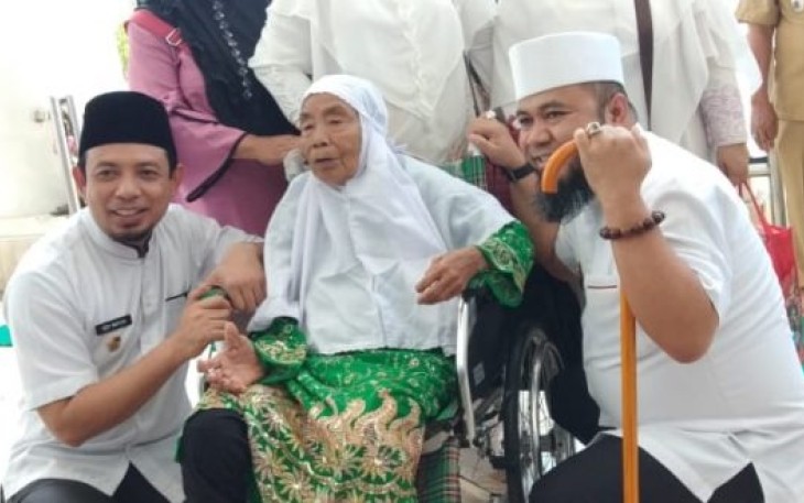 Wali Kota Bengkulu Helmi Hasan Dan Wakil Wali Kota Dedy Wahyudi Lepas Jamaah Haji 