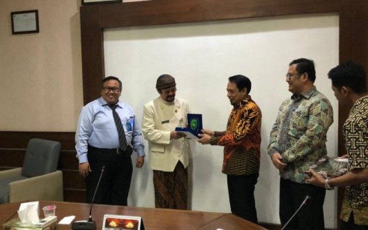 Wakil Wali Kota Bengkulu Dedy  Wahyudi Dan Wakil Wali Kota Solo Ahmad Purnomo Foto Bersama 
