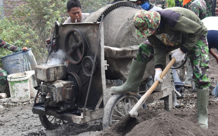 Tingkatkan Kecintaan Rakyat Kepada Tentara Melalui TMMD 