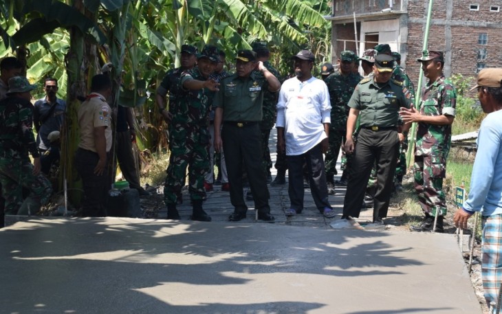 Warga Diminta Untuk Menjaga Jalan TMMD