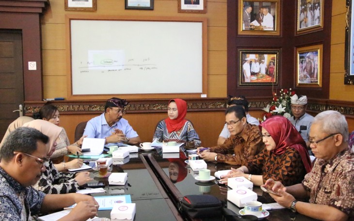 Bupati Brebes Hj Idza Priyanti Bersama PDAM Denpasar Bali