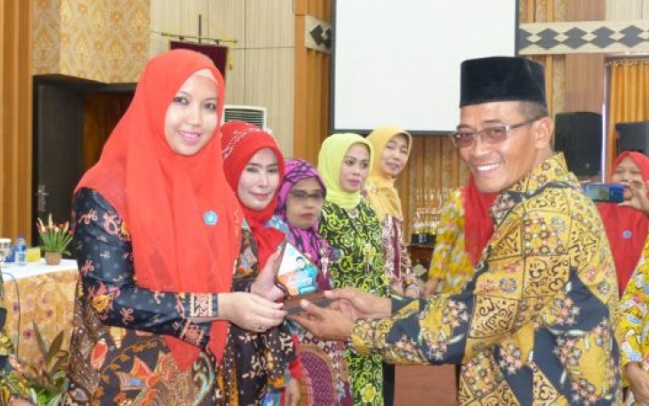 Ketua TP PKK Kota Bengkulu Khairunnisa Helmi 