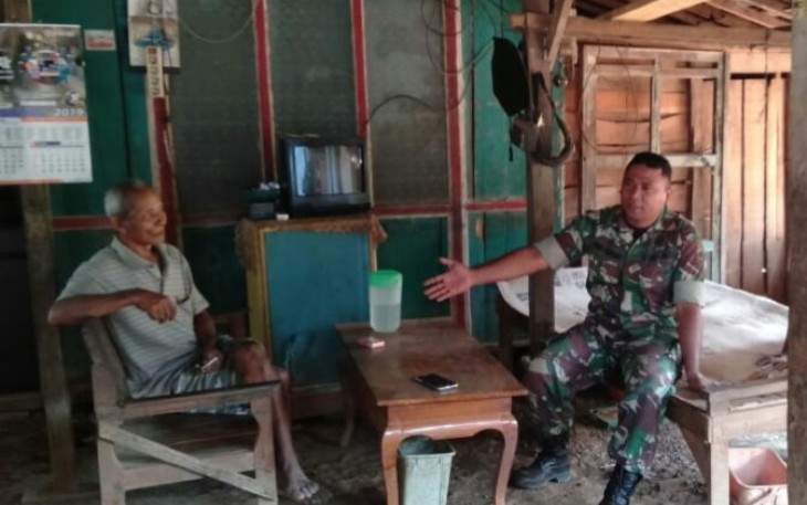Door to door Pelda Nurkamid Sosialisasikan baksos 
