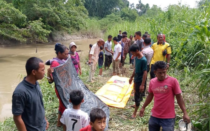 Mayat Nek Aisyah Ditemukan Terapung Disungai