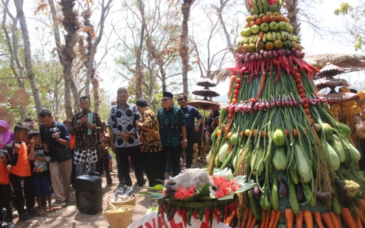 Ritual Barikan Karangbale Datangkan Hujan