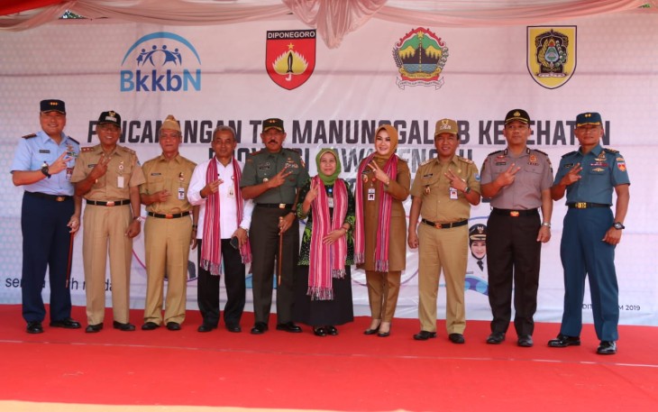 Pencanangan TNI Manunggal KB di Klaten Jawa Tengah