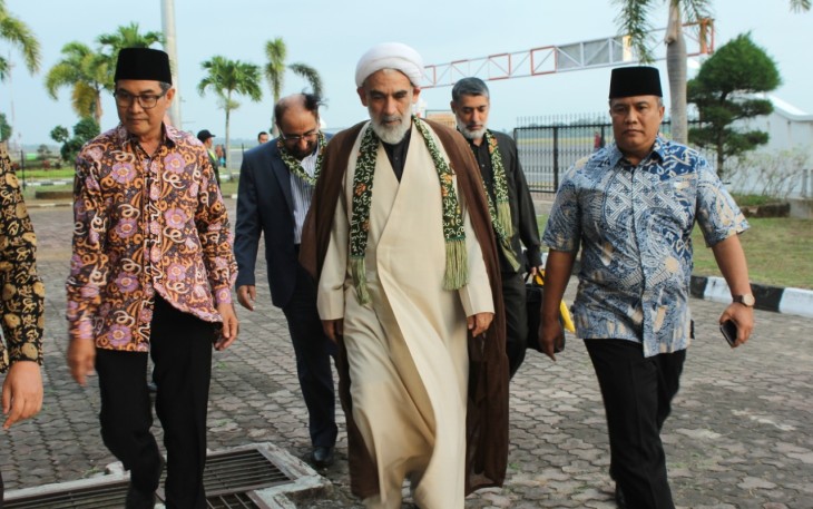 Majelis Ahli Republik Islam Iran Ayatullah Dr Mohsen Qummi Hadir Bumi Rafflesia 