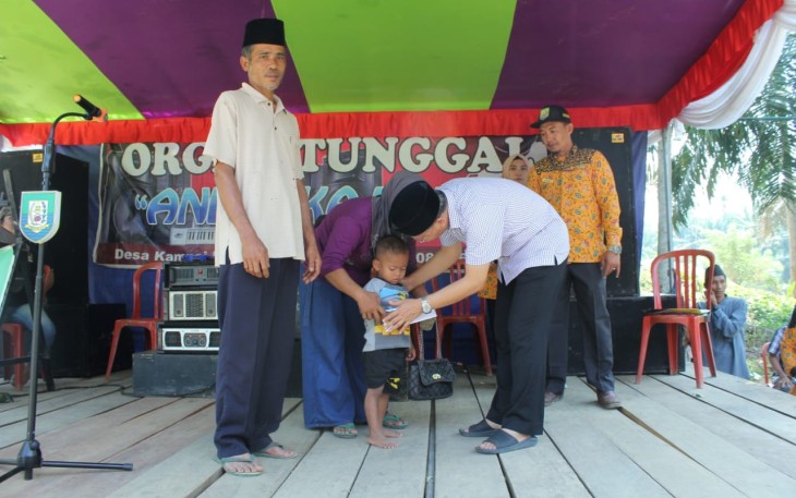 Gubernur Rohidin Berikan Bantuan Pengobatan Pada Penderita Gangguan Jantung