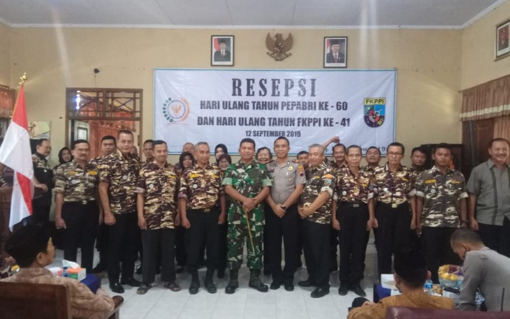 Dandim 0736 Batang Resmikan Pengurus Rayon FKPPI Pada HUT PEPABRI Ke 60 Dan HUT FKPPI ke 41