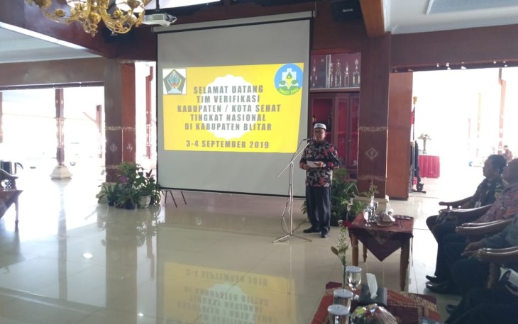 Bupati Blitar Rijanto Saat Berikan Sambutan Dalam Acara Penyambutan Tim Verifikasi Kabupaten Kota Sehat Tingkat Nasional di Pendopo Ronggo Hadinegoro Pemkab Blitar