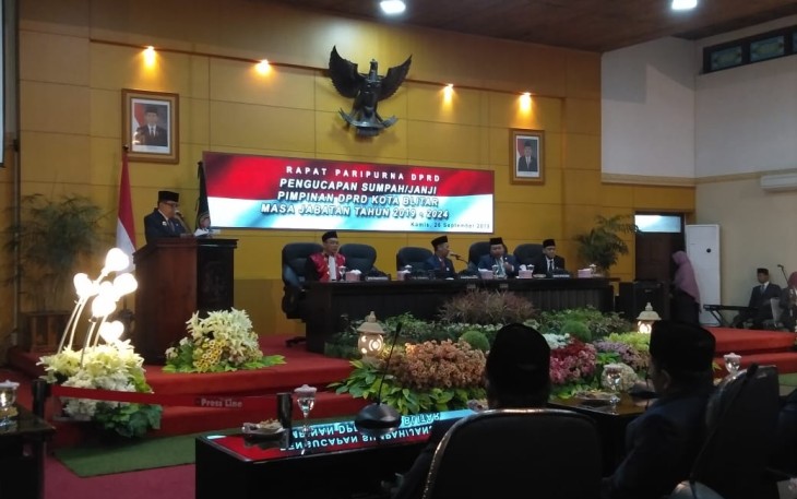 Plt Walikota Blitar Santoso saat memberikan sambutan dalam acara Pengucapan Sumpah/Janji Pimpinan DPRD Kota Blitar periode 2019-2024.