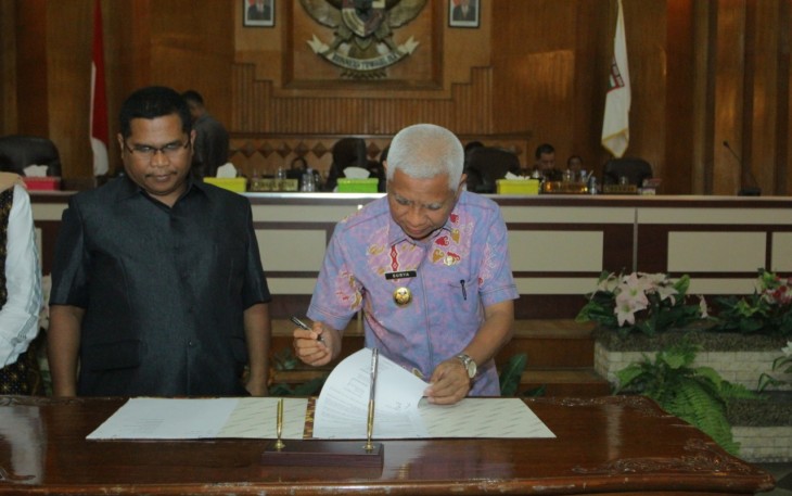 DPRD dan Plt Bupati Asahan Tandatangani Berita Acara Persetujuan Bersama