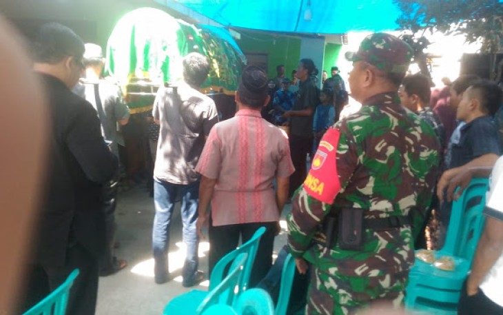 Sertu Joko SM Takziah di Desa Binaan