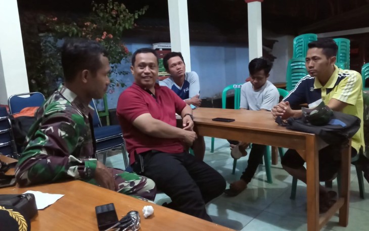 Kapten Inf Agus Wantoro dan Kepala Desa Cilibang Mematangkan Persiapan Kedatangan Kasdam