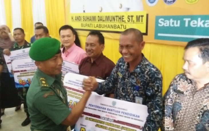 774 Mahasiswa Labuhanbatu Dapat Kucuran Beasiswa Dari Bupati LB