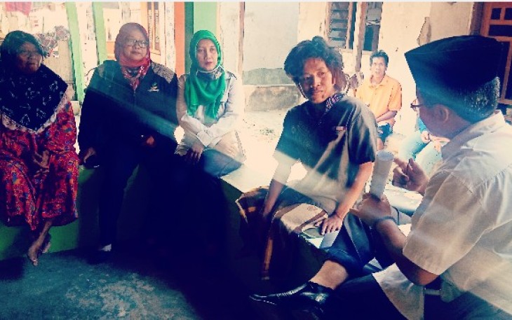Pihak dari Kecamatan Margasari saat kunjungi kediaman Jazuli Prupuk Selatan