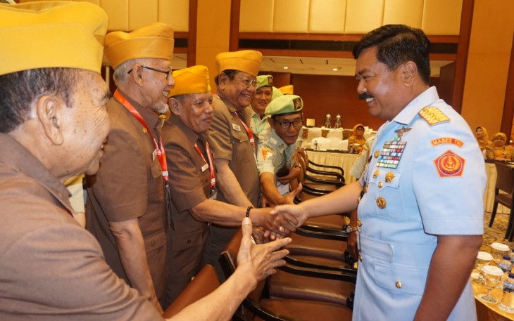 Panglima TNI saat bertemu para veteran