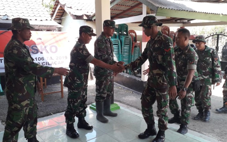 Babinsa Cilibang Sambut Satgas TMMD 106 Kodim Cilacap