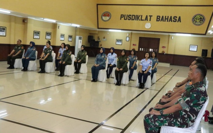Kapusdiklat Bahasa Tutup KIBI Khusus Wanita TNI Persiapan Misi PBB