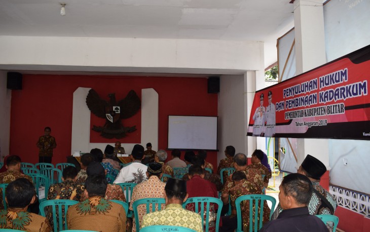 Suasana Penyuluhan Hukum oleh Bagian Hukum Setda Pemkab Blitar ke masyarakat Kebupaten Blitar