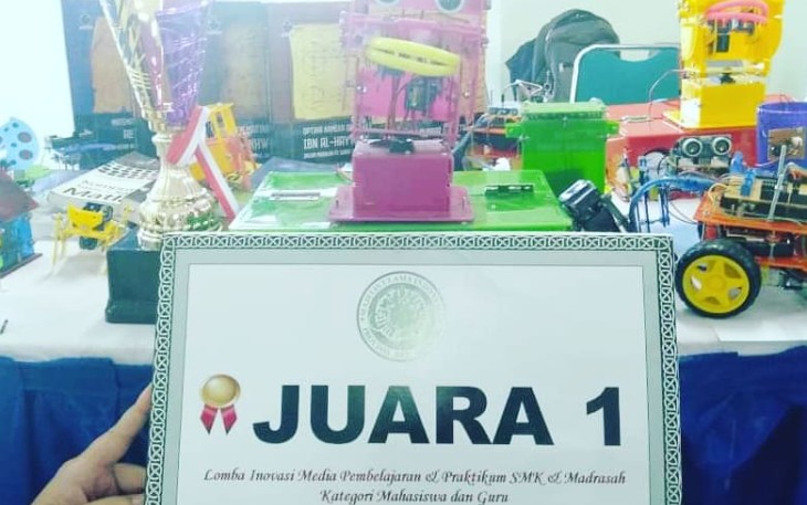Robot Tahfidz EENBOT